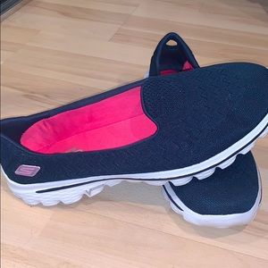 Skechers gowalk2 Navy Blue Women’s 11